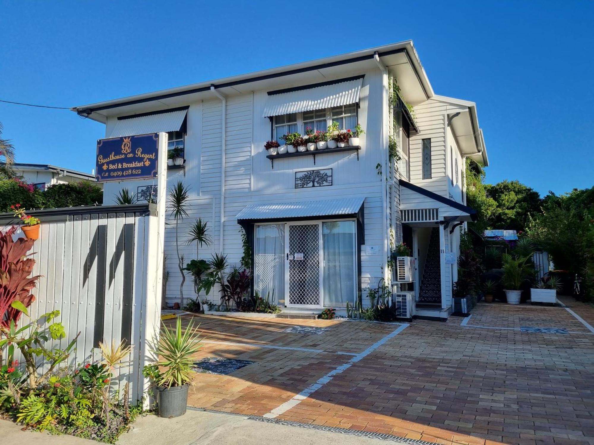 Homestyle Hostel - 18-36Yrs Калундра Екстериор снимка